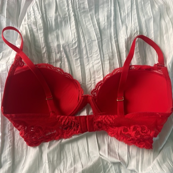 Natori Red Bra - Picture 2 of 4